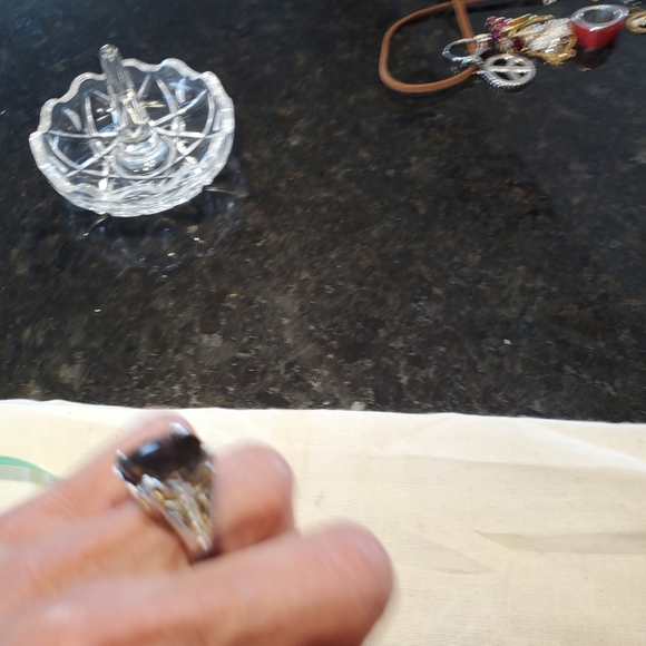 Ring - Picture 3 of 4